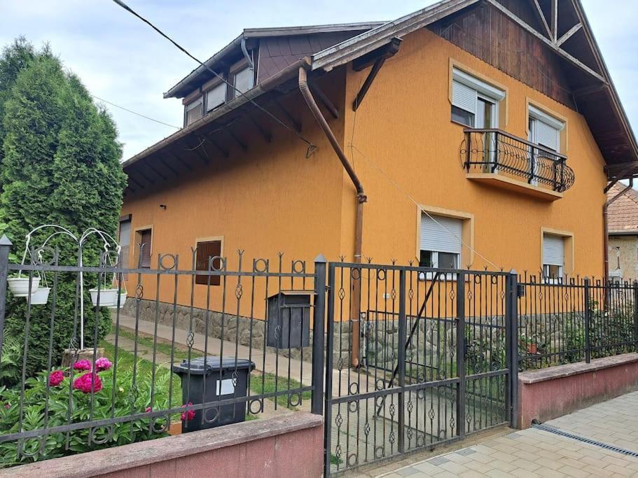 Apartment Kismarosi Center *